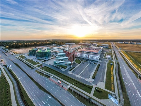 這是當(dāng)?shù)貢r間2021年10月19日在白俄羅斯首都明斯克郊區(qū)拍攝的中白工業(yè)園。