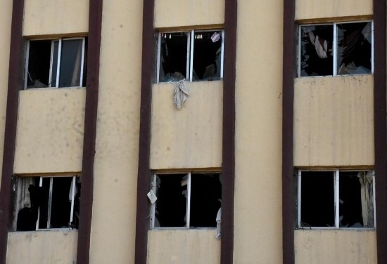 這是11月29日在敘利亞阿勒頗拍攝的一處遭襲建筑。新華社發(fā)