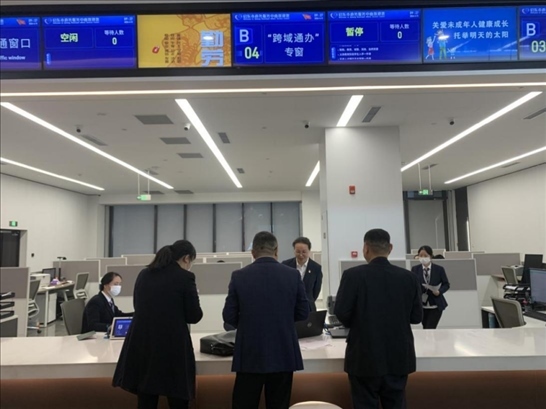 啟東市政務(wù)服務(wù)“跨域通辦”專窗。 圖片來源：江蘇南通啟東市數(shù)據(jù)局