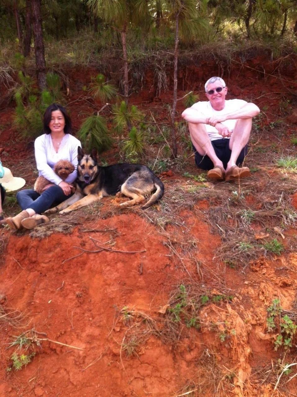 奈斯和妻子在云南東川打造了一個(gè)名叫“卡比杉”的農(nóng)場。