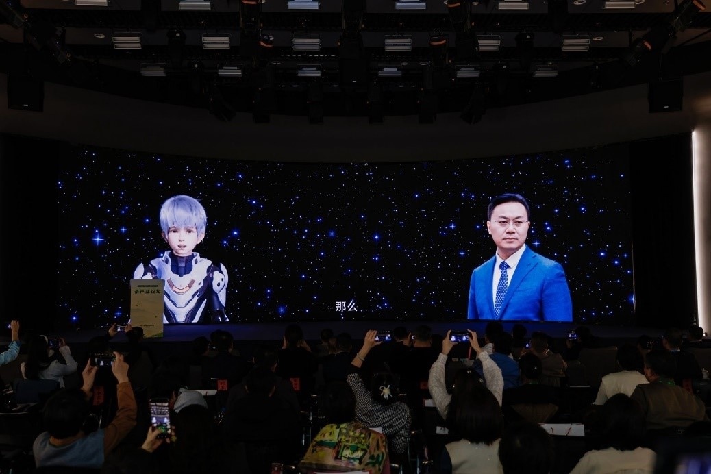 中國(guó)工程院院士、湖南師范大學(xué)校長(zhǎng)劉仲華與人民網(wǎng)數(shù)字人白澤線(xiàn)上對(duì)話(huà)