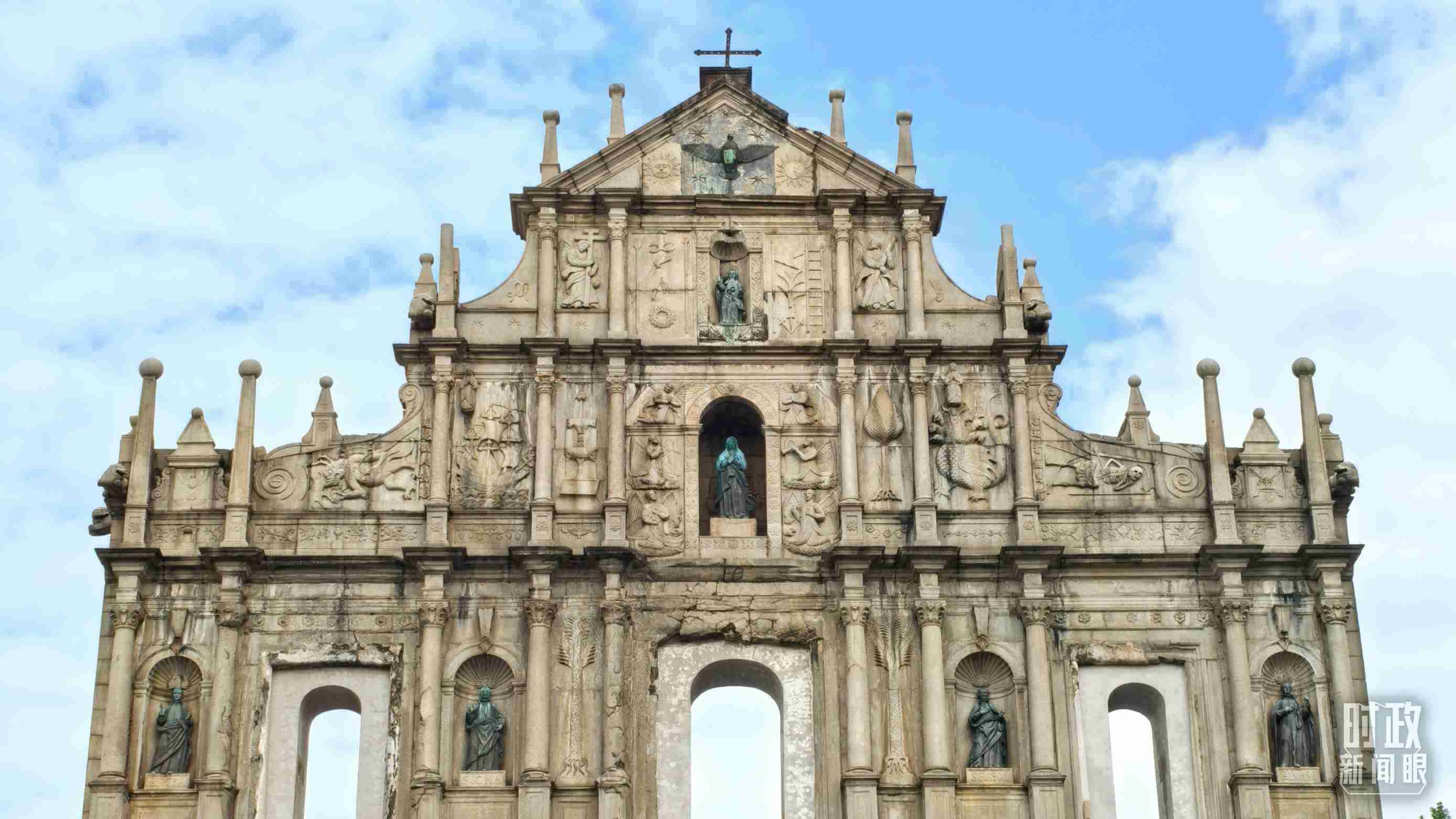 △澳門大三巴牌坊。（總臺央視記者張垚拍攝）