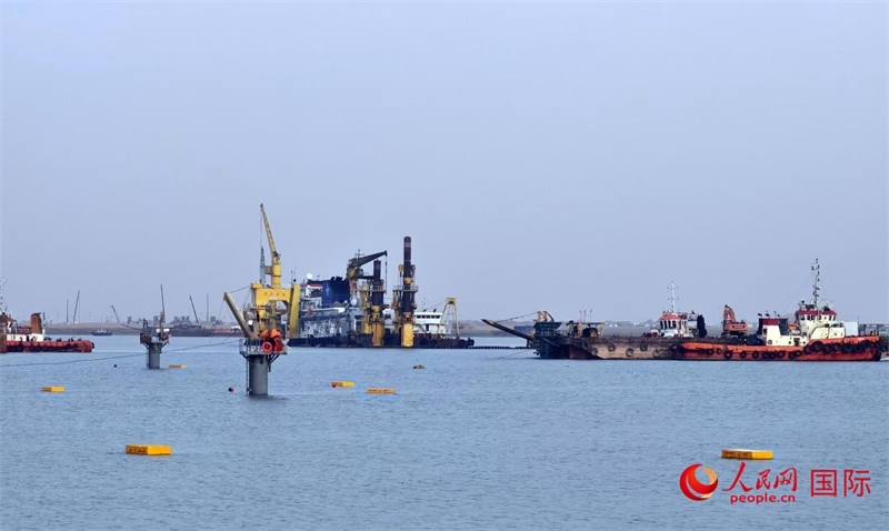 祖拜爾海底隧道施工場景。人民網(wǎng)記者管克江攝