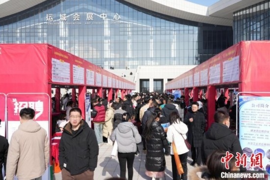 圖為招聘活動(dòng)現(xiàn)場。 解凱光 攝