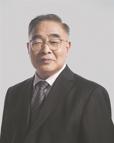 張伯禮 全國(guó)人大代表、中國(guó)工程院院士