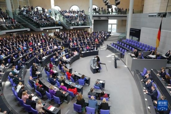 3月25日，在德國柏林，新一屆德國聯邦議院成立并召開首次全體會議。新華社記者 杜哲宇 攝