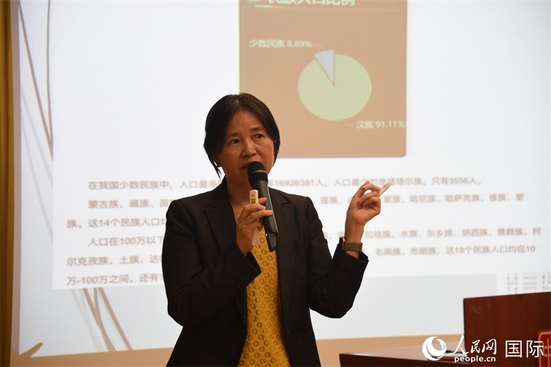 斯德哥爾摩大學(xué)訪問(wèn)學(xué)者徐英春博士的專題講座。人民網(wǎng)記者 殷淼攝