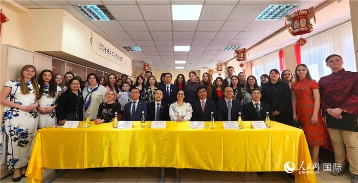 參加中文翻譯比賽全體人員合影。人民網(wǎng)記者 蔡子暢攝