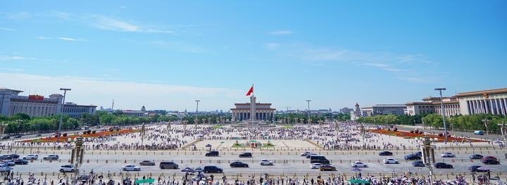 2024年7月17日拍攝的北京天安門廣場(chǎng)及建筑群。