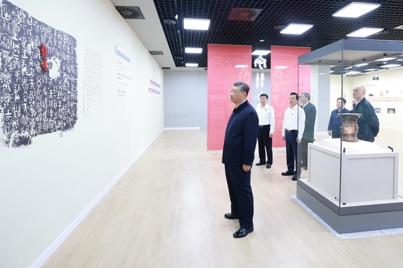 △2024年9月10日，習(xí)近平總書(shū)記來(lái)到陜西寶雞市參觀寶雞青銅器博物院。