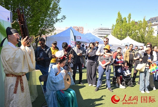 明月民樂工坊展示。人民網(wǎng)記者 殷淼攝