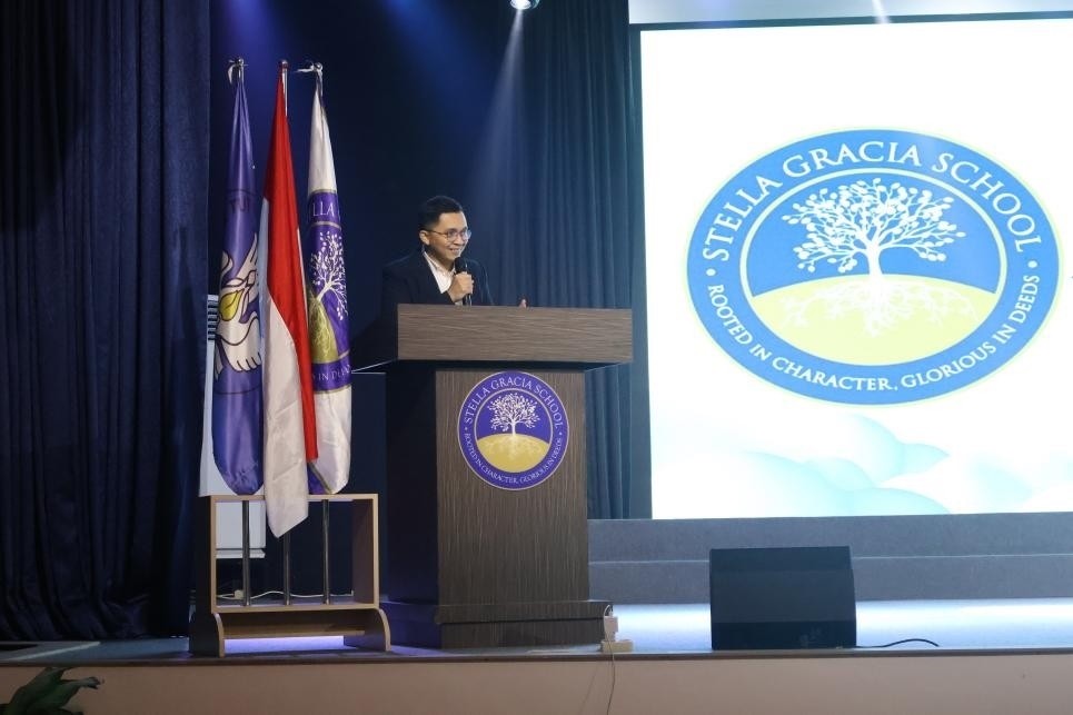 安德魯致辭。哈山努丁大學(xué)孔子學(xué)院供圖